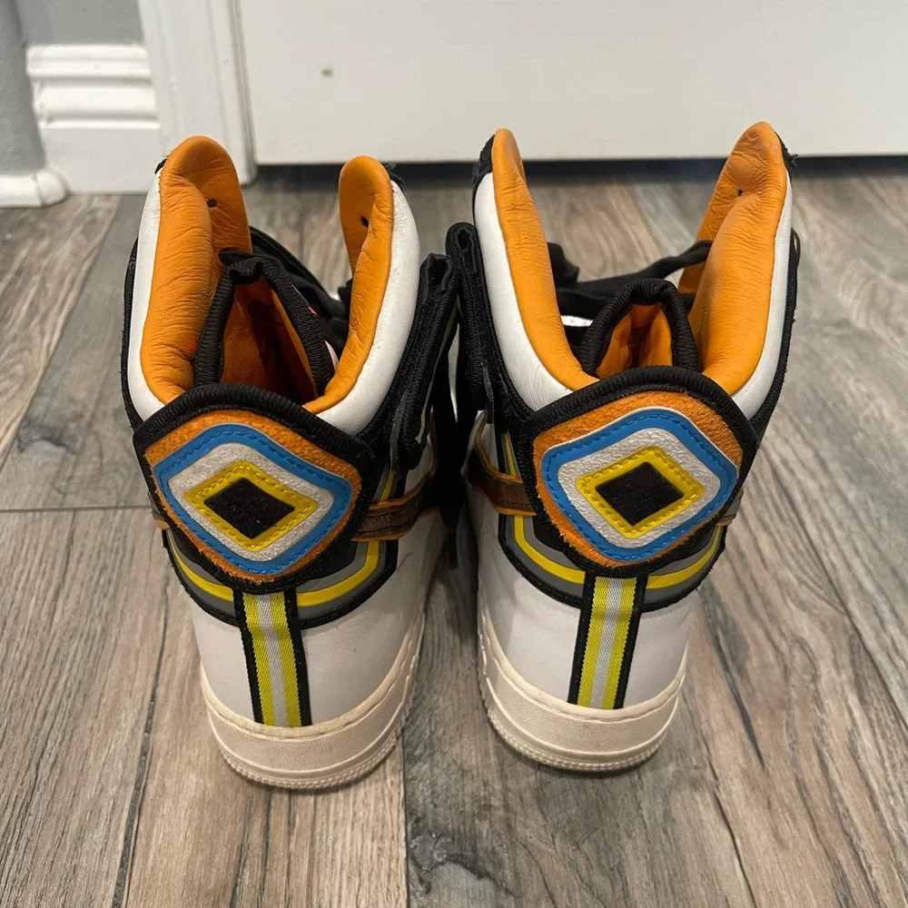 Nike x Riccardo Tisci Givenchy Air Force 1 Hi Sp 'White Baroque Brown' - Picture 4 of 7